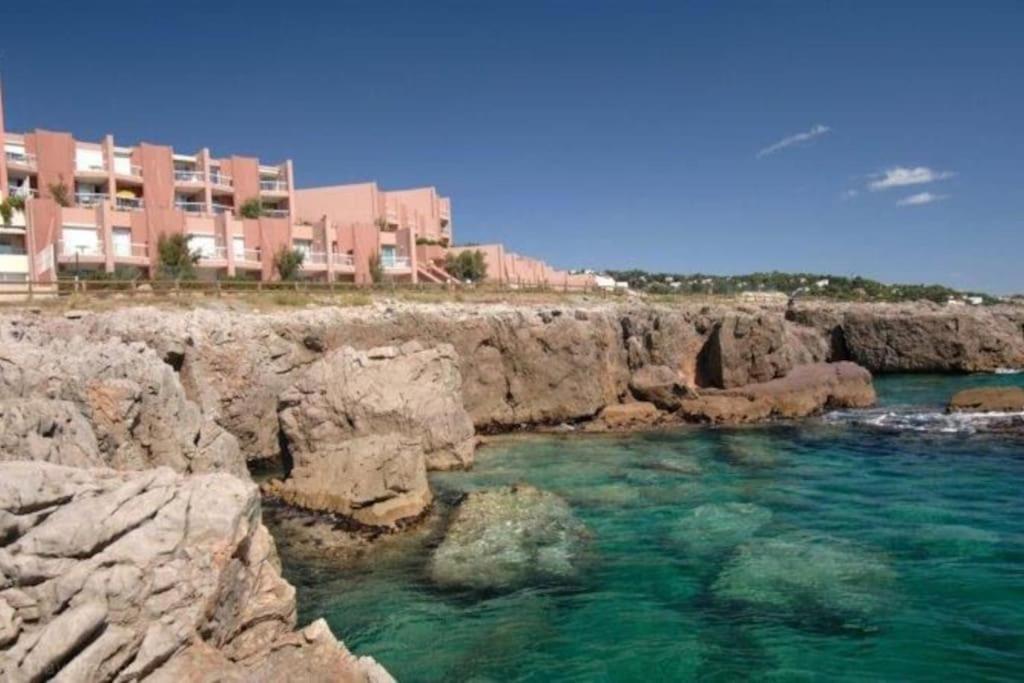 Cap Corniche - Agreable Bord Apartment