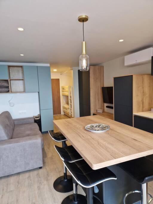Cap Corniche - Agreable Bord Appartamento *